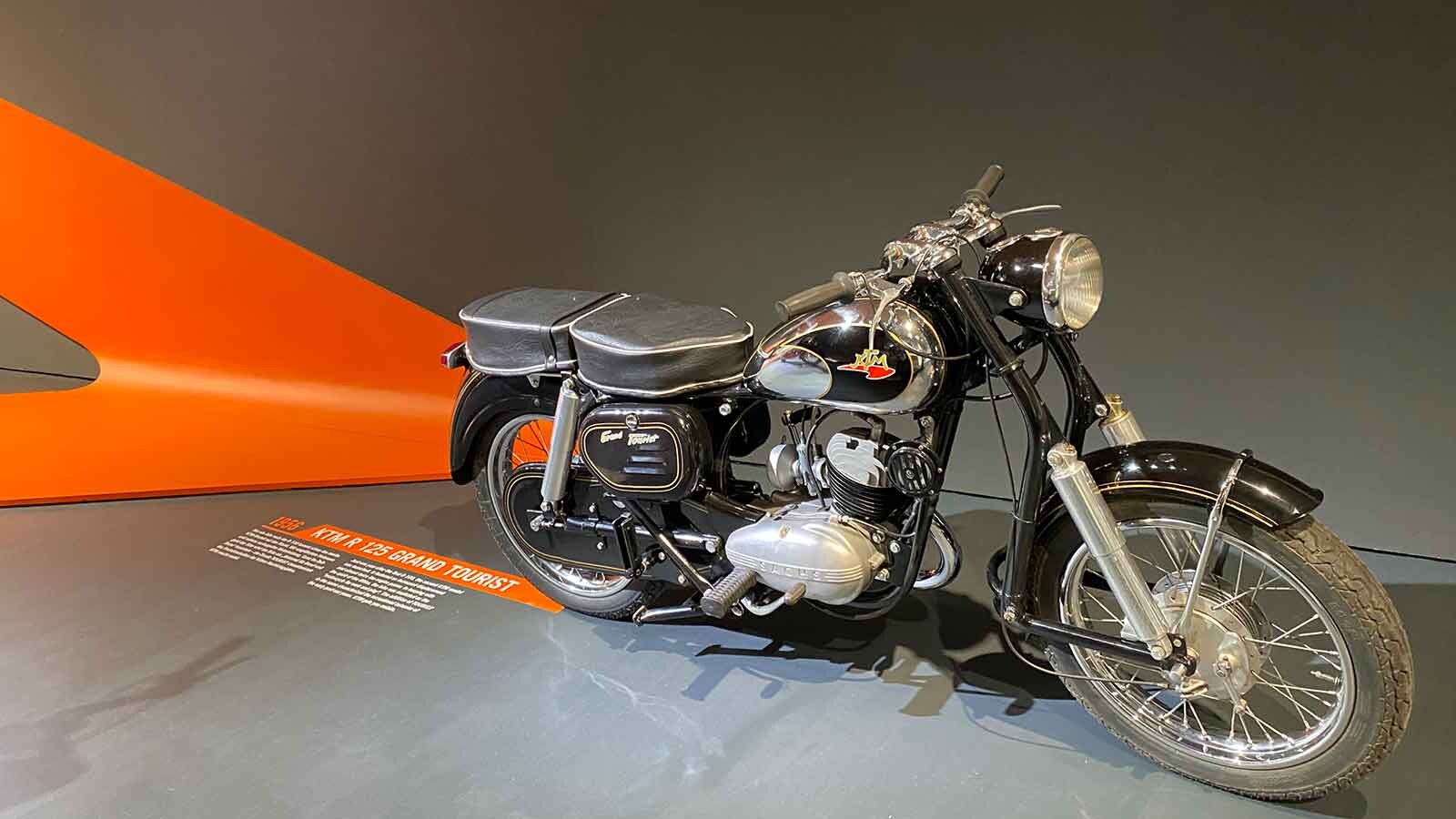 Mattighofen, Moto Guzzi V85TT, Moto Guzzi Austria, Motorradclub Guzzisti Montfort Österreich