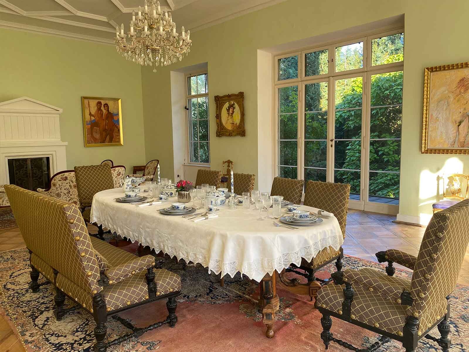 Schloss Aschach, Moto Guzzi V85TT, Moto Guzzi Austria, Motorradclub Guzzisti Montfort Österreich