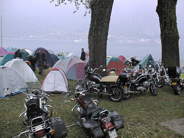 GMG Mandello, Camping miiten im Stadtpark