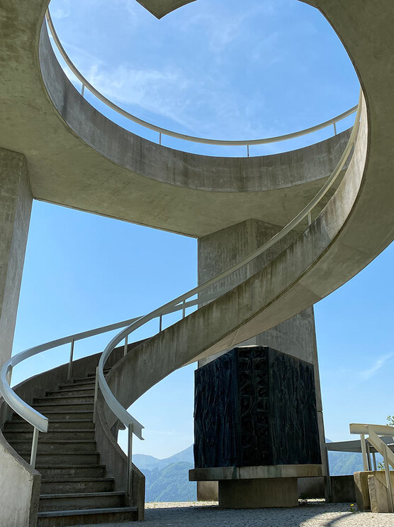 Die Hölle von Dražgoše Denkmal Slowenien, Dražgoše
