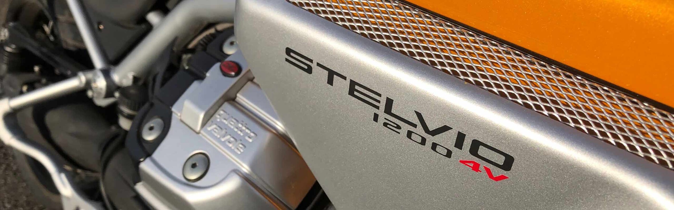 Moto Guzzi Stelvio 4V, Guzzisti Montfort