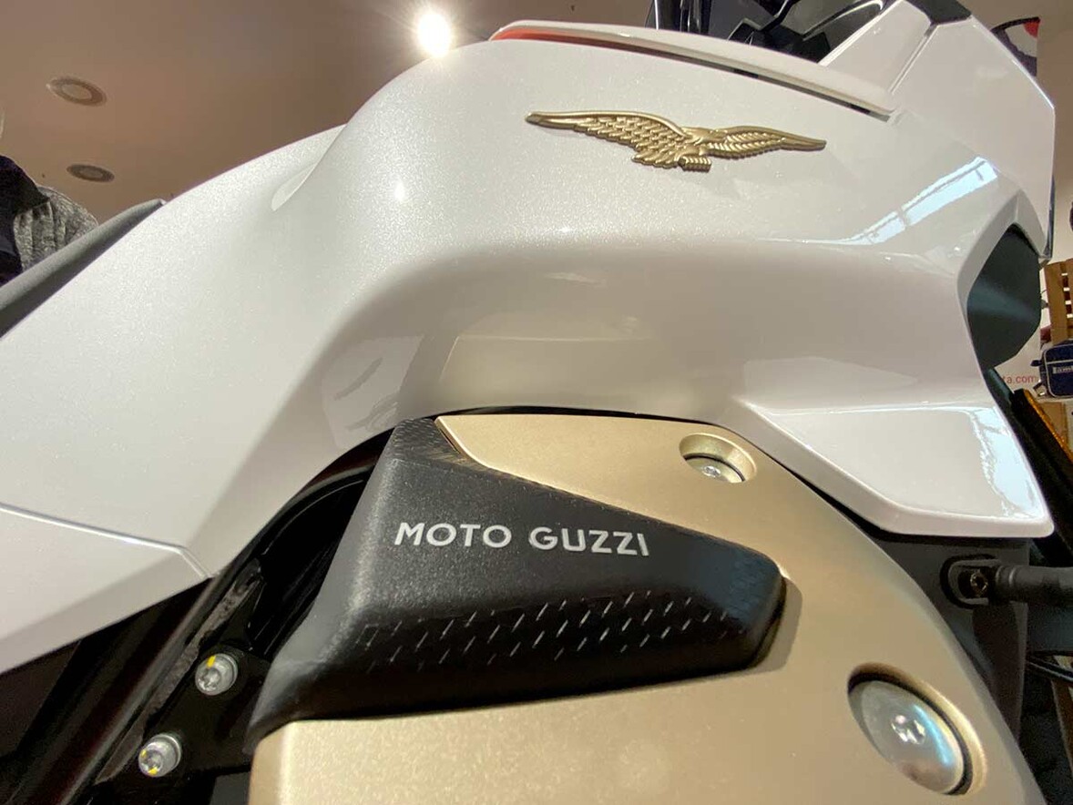 Neu: Moto Guzzi V100 (10)