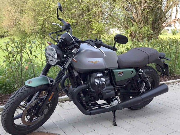 Moto Guzzi V7 Centenario