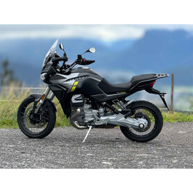 moto-guzzi-v100-stelvio-01.jpg