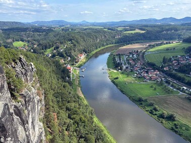 blick von der bastei auf die elbe