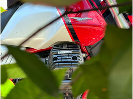 moto-guzzi-tag-02-11
