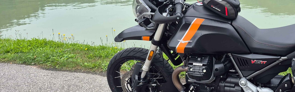 Moto Guzzi V85TT Travel