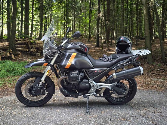 Moto Guzzi V85TT Travel